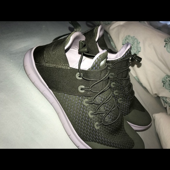 Nike Shoes - Nike shoes size 9.5 fit more like a 9 or 8.5